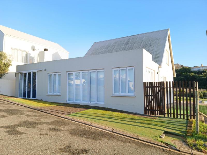 4 Bedroom Property for Sale in Stilbaai Wes Western Cape